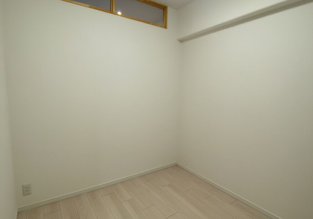 452B8ED7-0723-42AA-BF52-D2C99CE38E5E